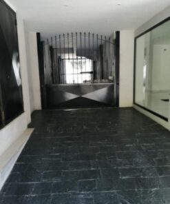 Alternative view of Cochera en Venta en La Perla