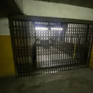 Alternative view of Cochera en Venta en Centro