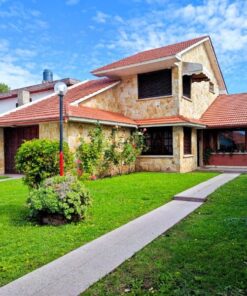 Alternative view of Casa - Chalet en Venta en Pinos de Anchorena
