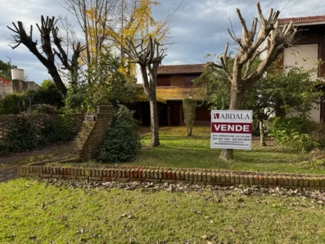 Casas, chalets en Venta — MARTINEZ ZUVIRIA 1138