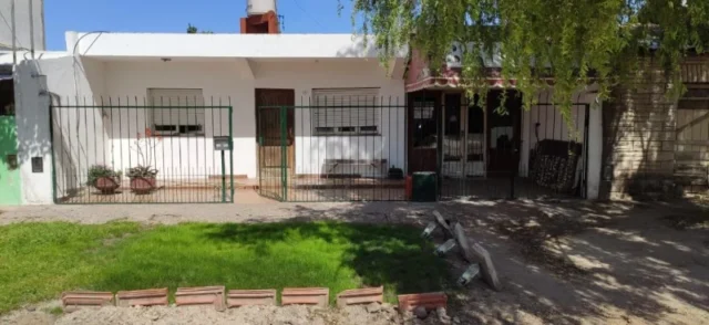 Casas, chalets en Venta — scarpatti 1432