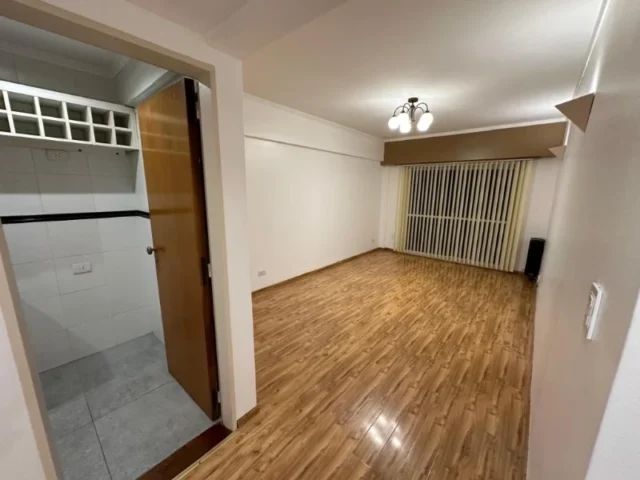 Departamentos, pisos y semipisos en Venta — catamarca 2300