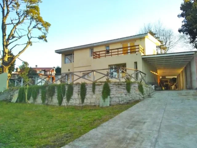 Casas, chalets en Venta — Diego 168
