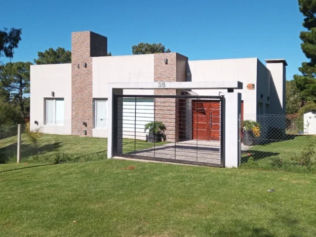 Casas, chalets en Venta — Lucio 35