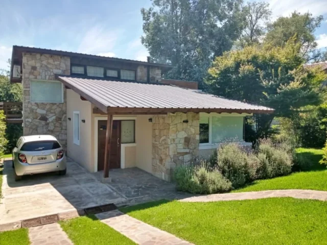 Casas, chalets en Venta — Rodolfo 150