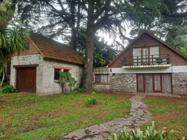 Casas, chalets en Venta — Bautista 169