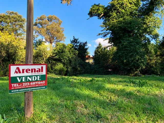 Lotes y terrenos en Venta — Ángela 35