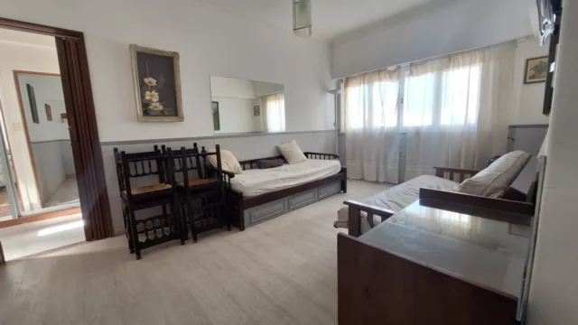 Departamentos, pisos y semipisos en Alquiler — AV COLON 2429