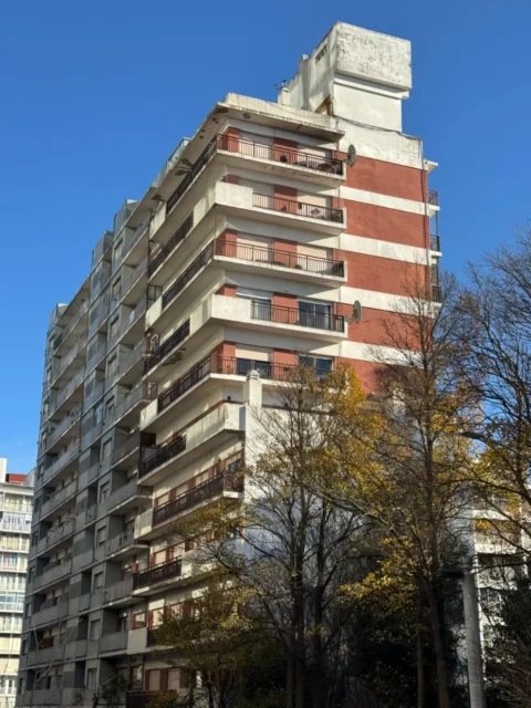Departamentos, pisos y semipisos en Venta — Santiago del Estero 1400