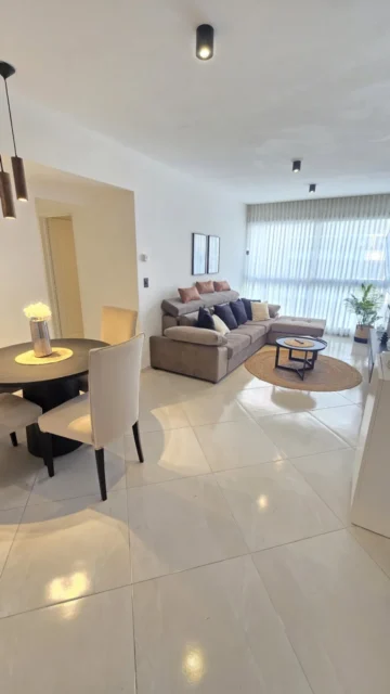 Departamentos, pisos y semipisos en Venta — Chacabuco 3200