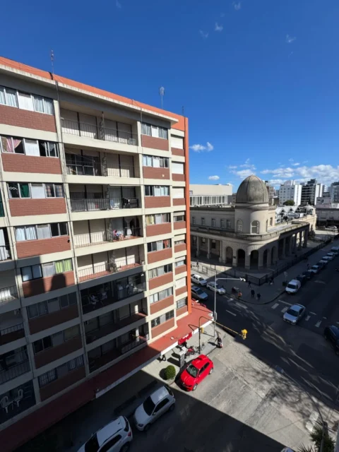 Departamentos, pisos y semipisos en Alquiler — Alberti 1600