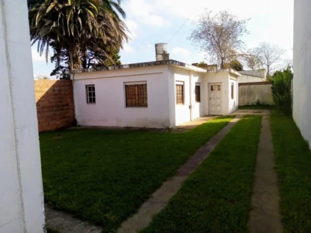 Casas, chalets en Venta — Calasanz 1300
