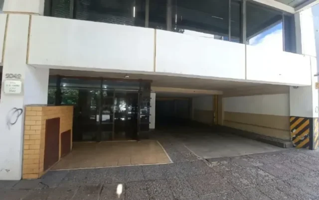 Cocheras y garages en Venta — la rioja 2000
