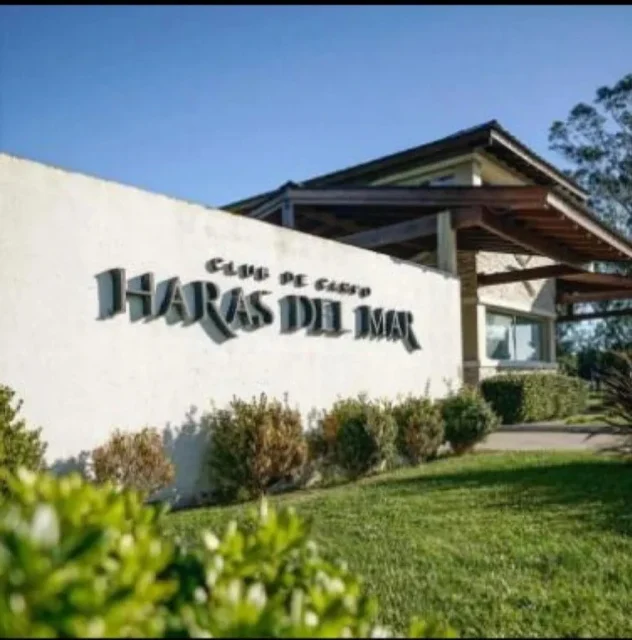 Lotes y terrenos en Venta — Av Atlantida 500