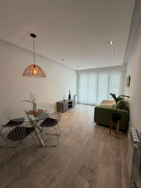 Departamentos, pisos y semipisos en Venta — Moreno 2200