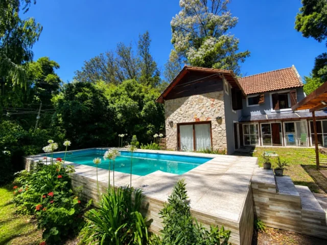 Casas, chalets en Venta — Cachaquies y Moctezuma