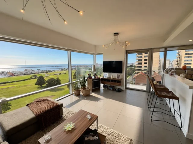 Departamentos, pisos y semipisos en Venta — Alem 4375