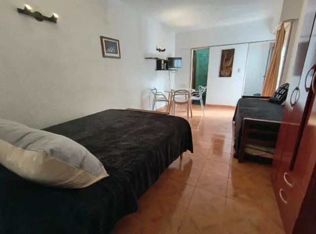 Departamentos, pisos y semipisos en Alquiler Temporario — BELGRANO 2300
