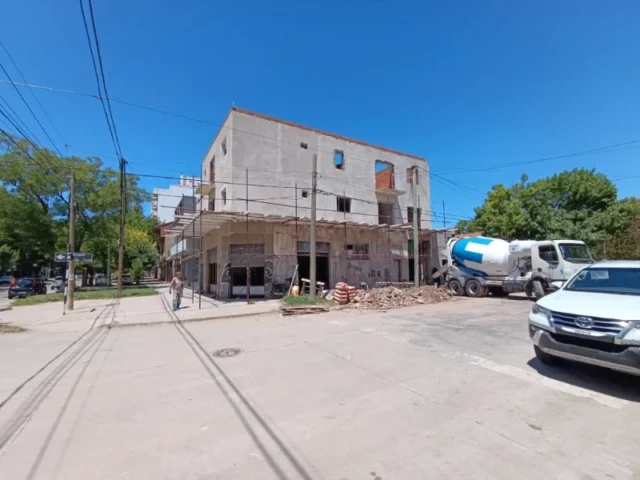 Locales en Venta — Av. Libertad 4699