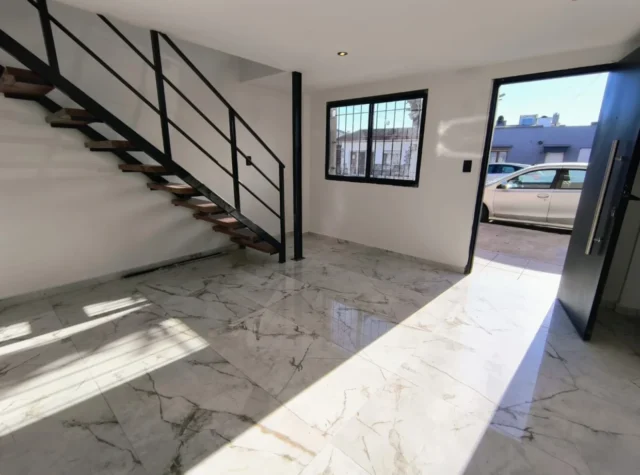 PH en Venta — 1 DE MAYO Y GARAY