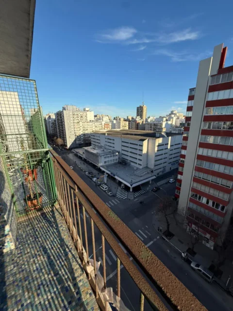 Departamentos, pisos y semipisos en Venta — COLON 2500