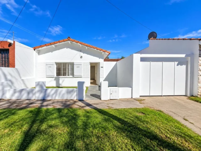 Casas, chalets en Venta — DIAGONAL GARIBALDI 5600