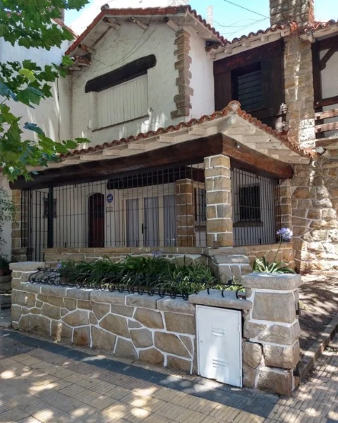 Casas, chalets en Venta — Gascon 2640