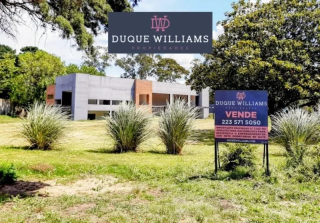 Casas, chalets en Venta — Golf Acantilados