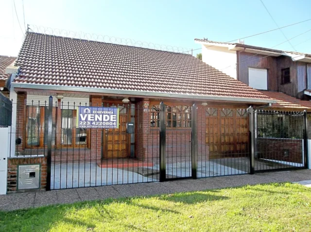 Casas, chalets en Venta — rio negro 4575