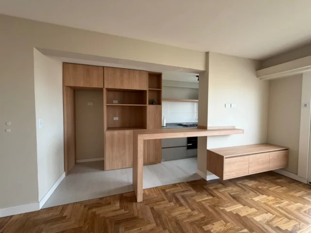 Departamentos, pisos y semipisos en Venta — Bolivar 2118