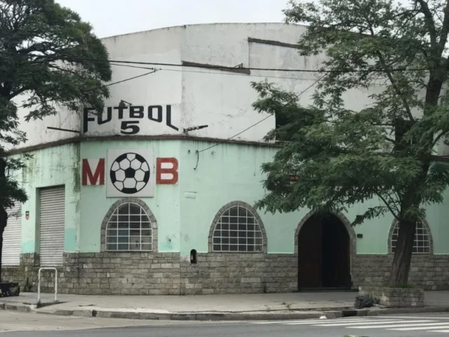 Locales en Venta — PRIMERO DE MAYO Y AV. LURO