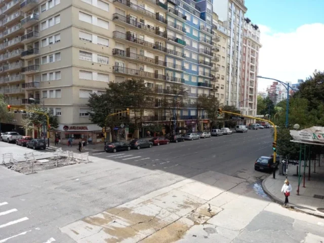 Departamentos, pisos y semipisos en Venta — AV COLON 2200