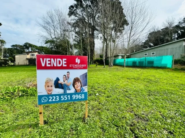 Lotes y terrenos en Venta — CALLE RICARDO ENTRE CALLE NOEMI Y CALLE TULIO