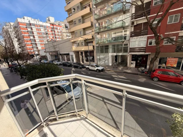 Departamentos, pisos y semipisos en Alquiler — CORDOBA 2000