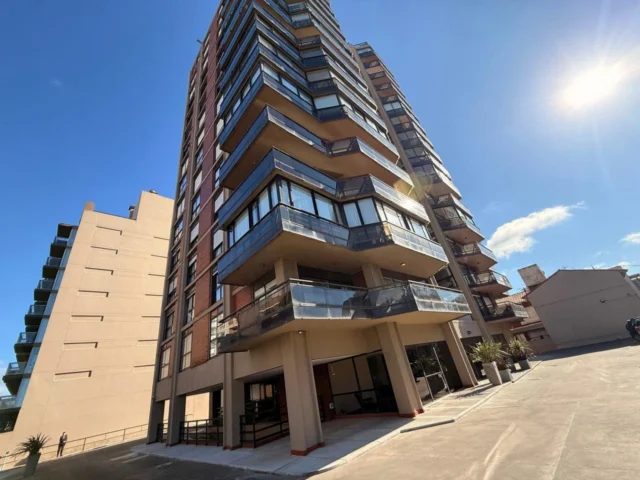 Departamentos, pisos y semipisos en Alquiler — FORMOSA 100
