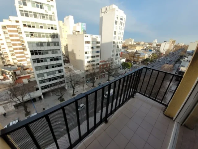 Departamentos, pisos y semipisos en Venta — Av Colon 3100