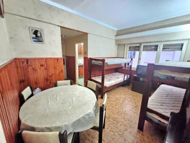 Departamentos, pisos y semipisos en Venta — Av. Colón 1500