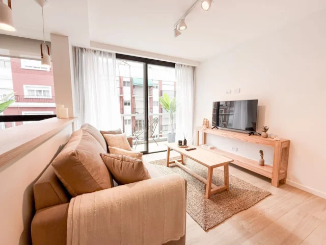 Departamentos, pisos y semipisos en Venta — Moreno 2100