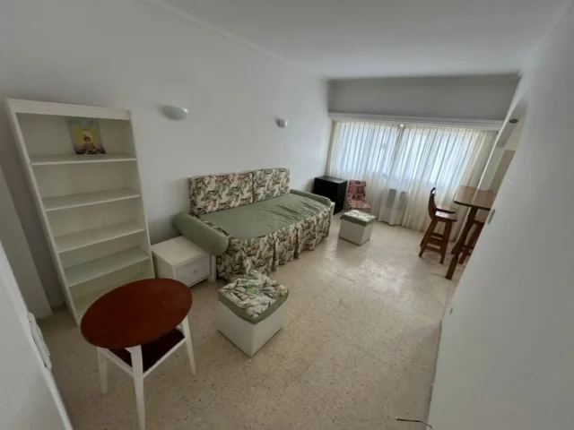 Departamentos, pisos y semipisos en Alquiler — Av. Colón 1600