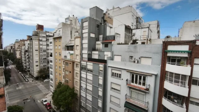 Departamentos, pisos y semipisos en Venta — Corrientes 2255