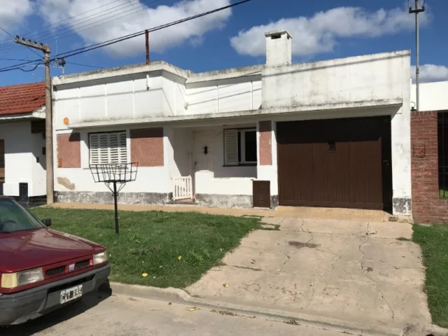 Casas, chalets en Venta — C. 23 440