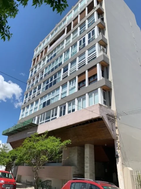 Departamentos, pisos y semipisos en Venta — C. 19 718