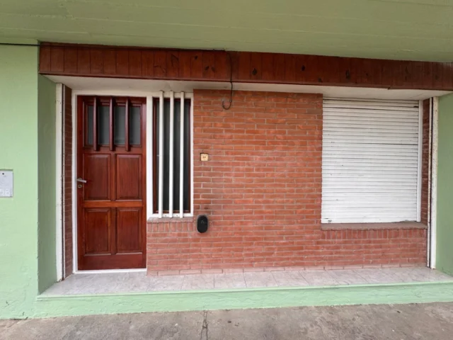 Departamentos, pisos y semipisos en Alquiler — C. 2 458