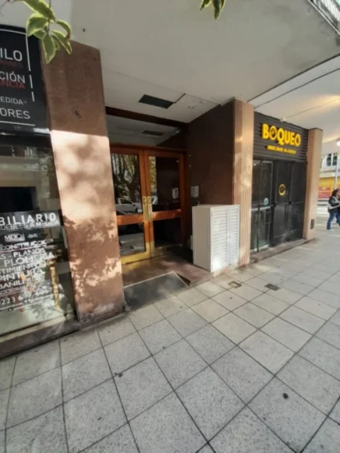 Departamentos, pisos y semipisos en Venta — MORENO 2300