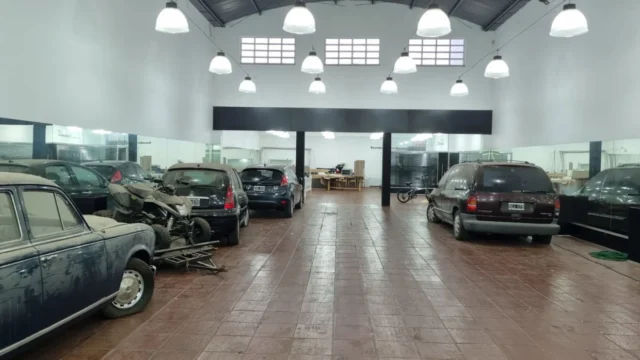 Locales en Alquiler — Av Colon 5345