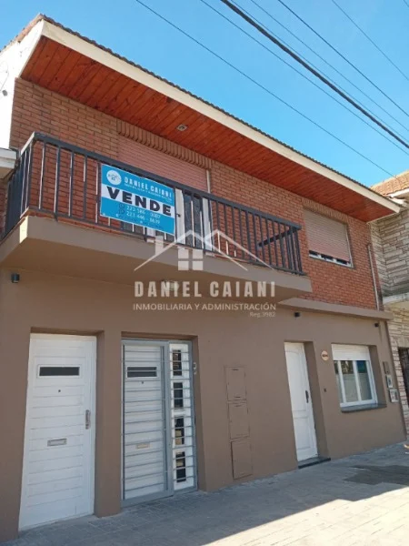 Casas, chalets en Venta — 1 de mayo 2324