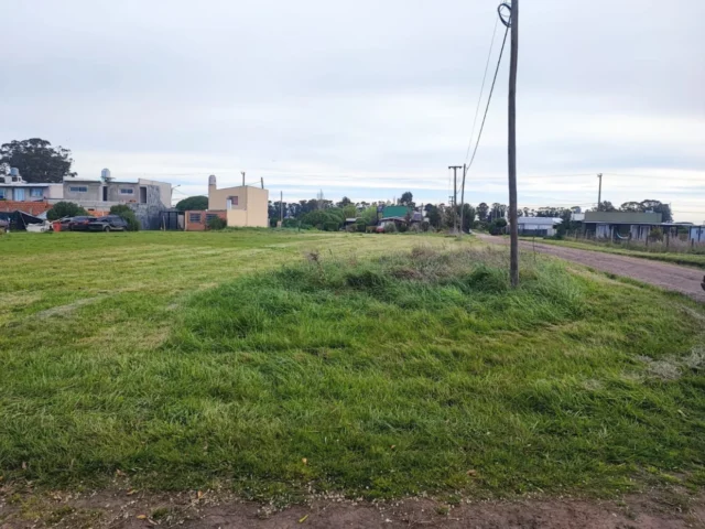 Lotes y terrenos en Venta — Los Delfines 1200