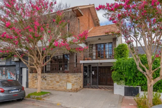 Casas, chalets en Venta — Rodríguez Peña 2668