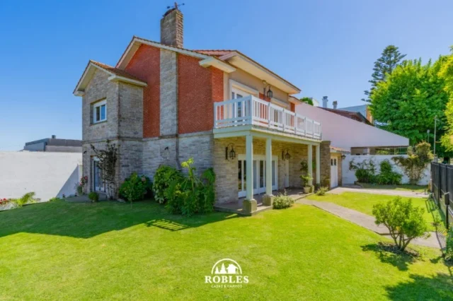 Casas, chalets en Venta — Urquiza 2981