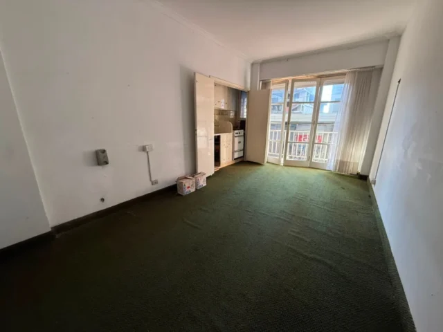 Departamentos, pisos y semipisos en Venta — Entre Rios 1700